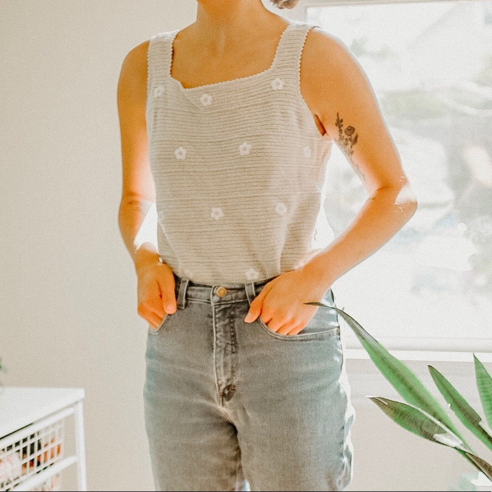 Vintage Daisy Tank Top